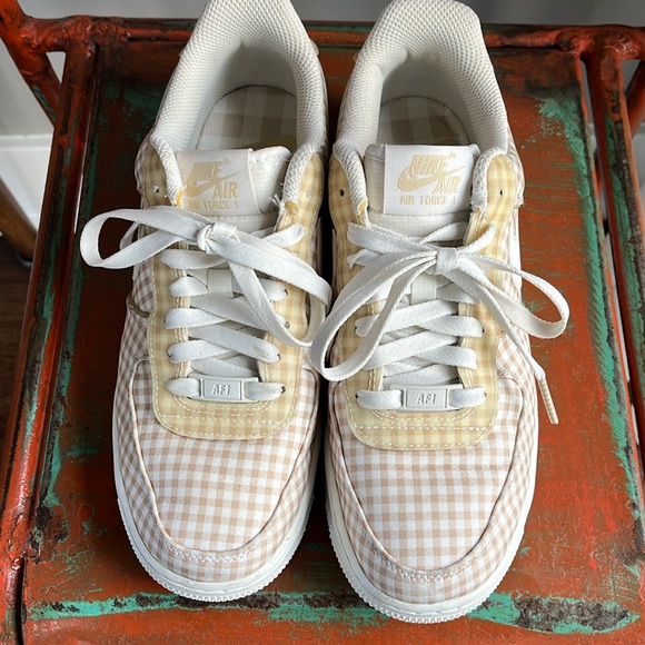 Nike Plaid Air Force 1 Size 7.5 Sneaker - Picture 3 of 5